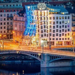 Dancing House - Tancici Dum 4*, Prag Tschechische Republik